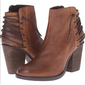 Steve Madden Raglin Suede Heeled Booties